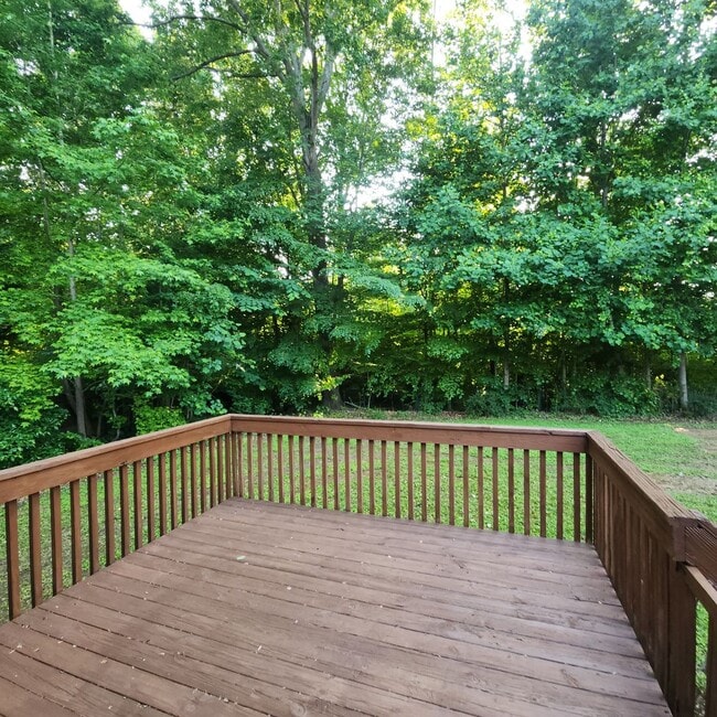 Building Photo - One Level House with An Open FloorPlan FOR...