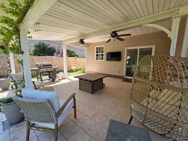 Building Photo - 177 Mill House Ln