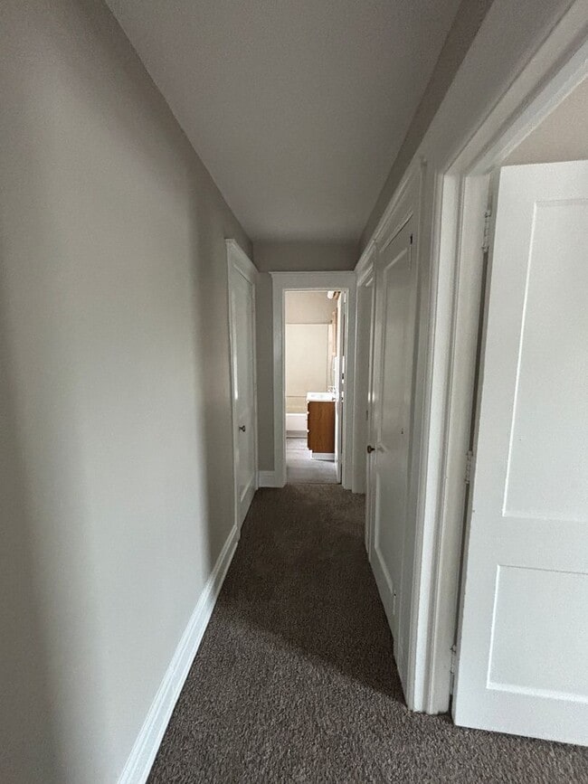 Building Photo - Charming 2-Bedroom Home with Bonus Room – ...