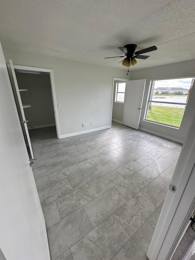 Building Photo - 13828 Timberbrooke Dr