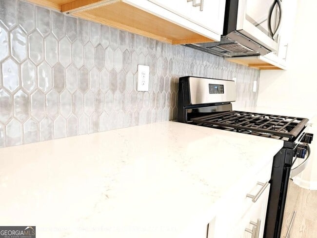 Building Photo - 2111 Avalon Rdg