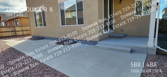 Building Photo - 7606 N Sioux Cir