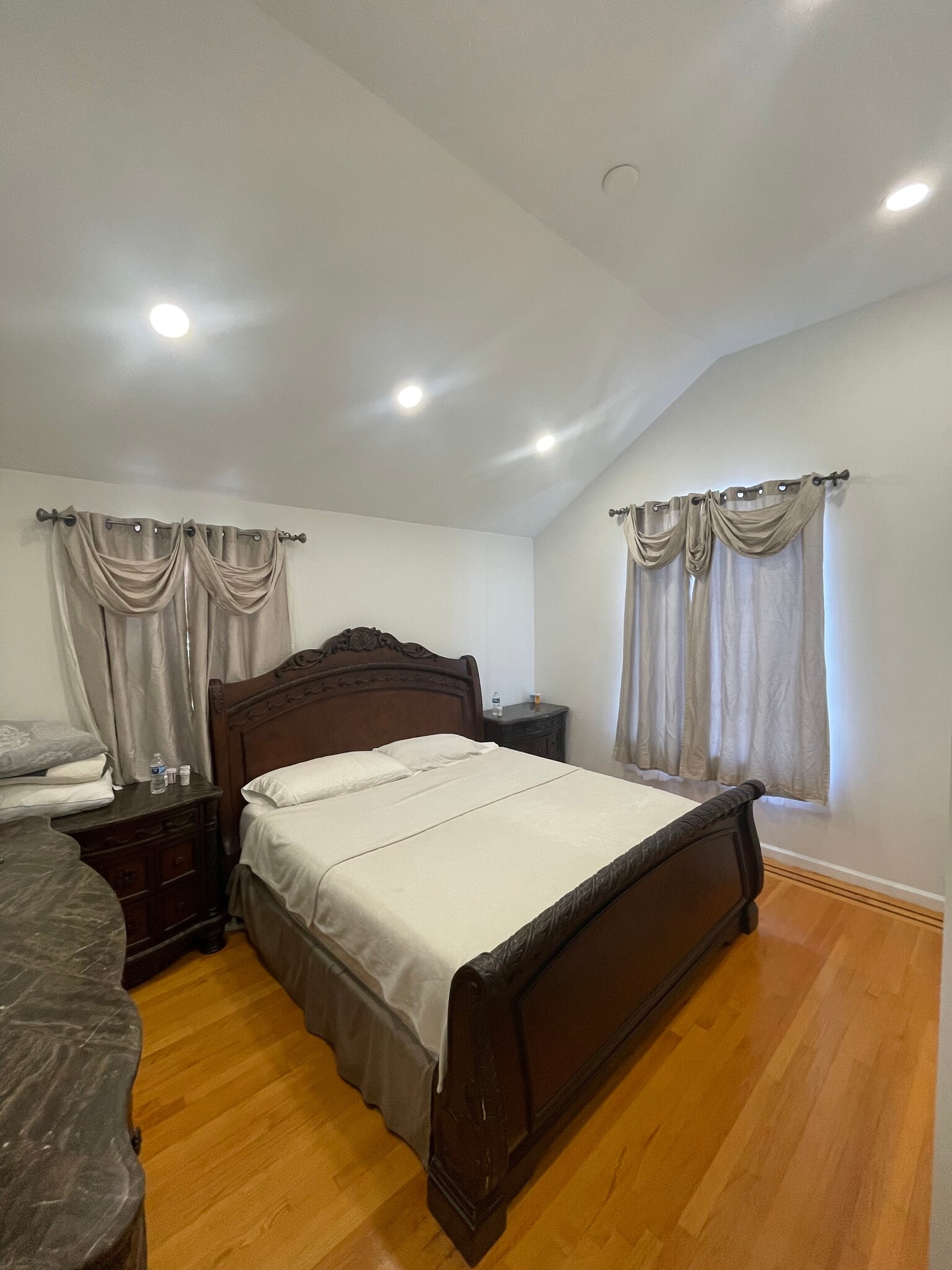 Primary Bedroom - 248 Kingsland Ave