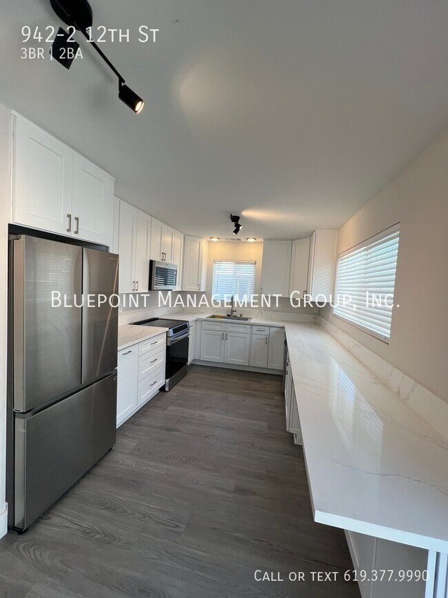 Building Photo - 942 12th St