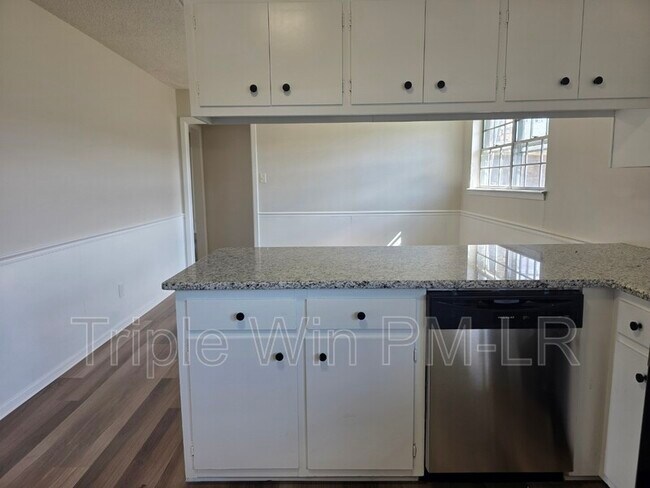 Building Photo - 1408 Johnson St