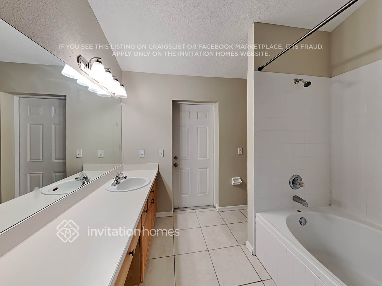 Building Photo - 2486 W Moonlight Ln