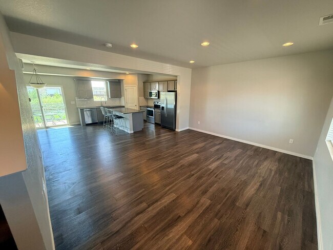 Building Photo - Bright Modern Home in TimberVine - 3 Bed, 2.5 Bath, 2 Car Garage
