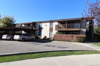 Building Photo - Pet Friendly Condominium Close To Intersta...