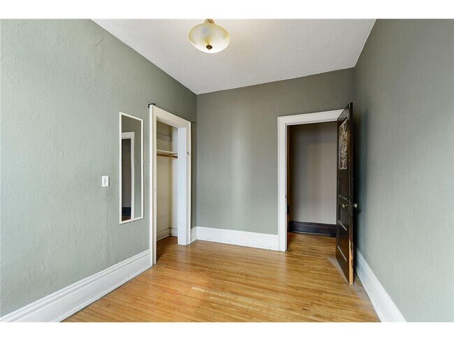 Building Photo - 11 S 12th St