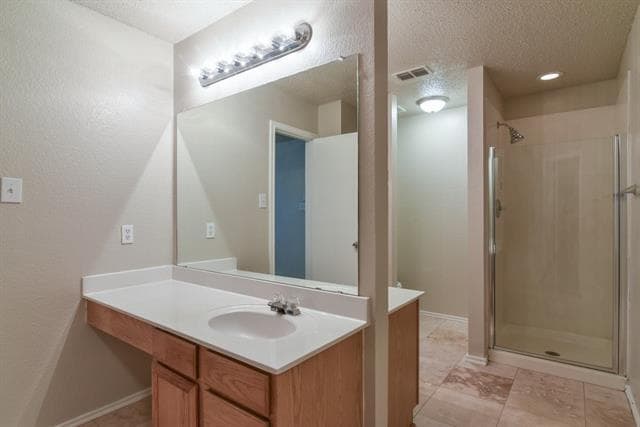 Building Photo - 2106 Delaford Dr