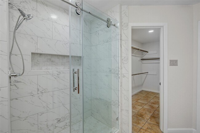 Building Photo - 16739 Selder Dr