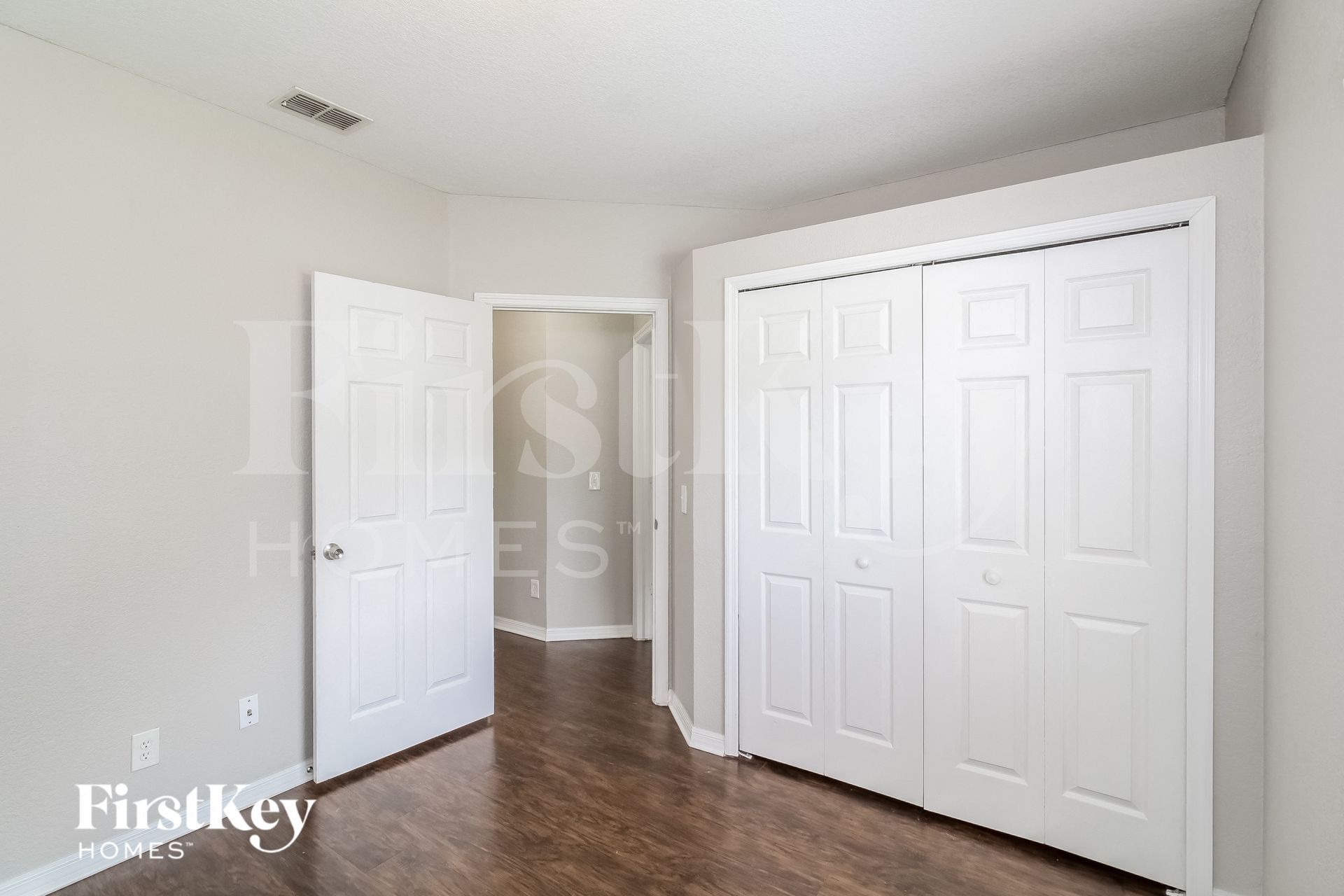 Building Photo - 3332 Rogue St