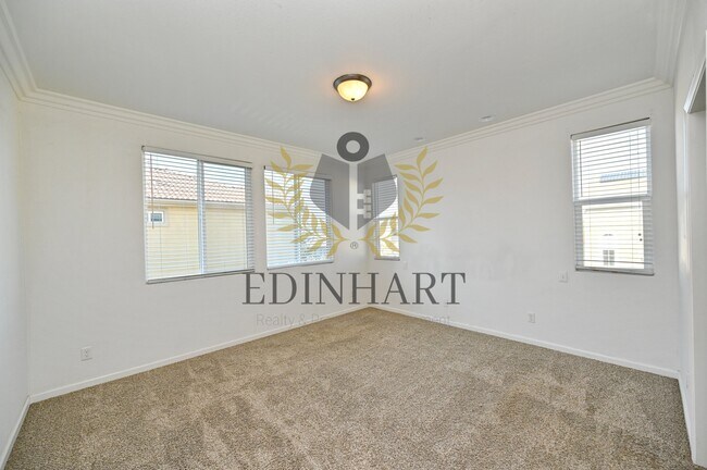 Building Photo - 3238 Lahar Ln