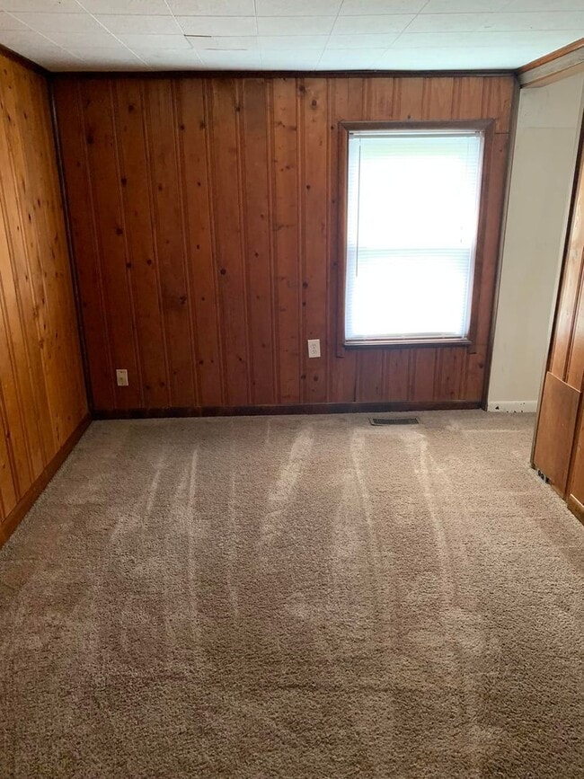 Building Photo - 5204 N Harlan Ave