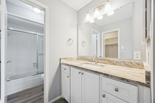 Building Photo - 5005 Georgi Ln