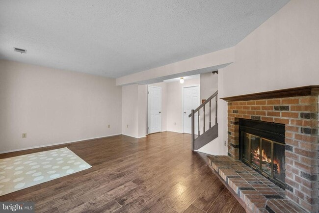 Building Photo - 6832 Heatherway Ct