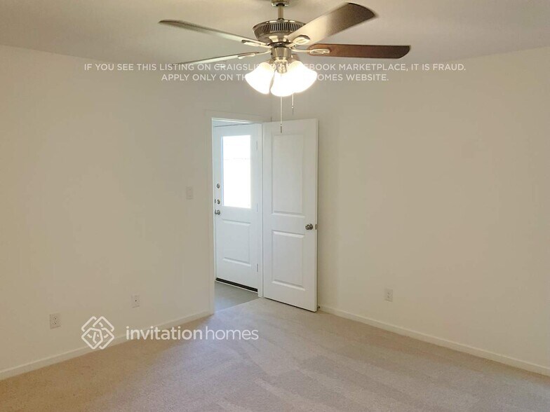 Building Photo - 1407 Merlin Blf St