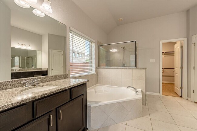 Building Photo - 3717 Del Payne Ln