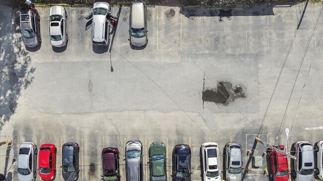 Building Photo - 423 Park Ave