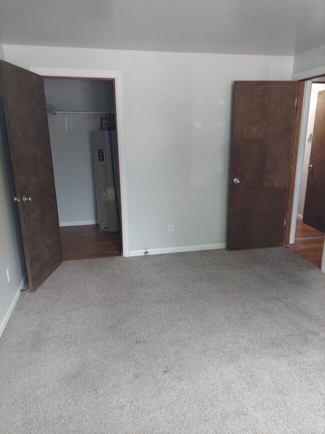 Building Photo - 1425 N 9th Street