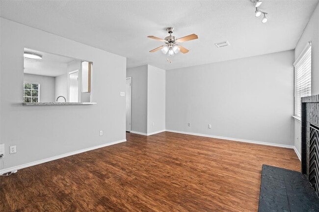 Building Photo - 1806 River Crossing Cir