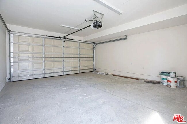 Building Photo - 6817 Bertrand Ave