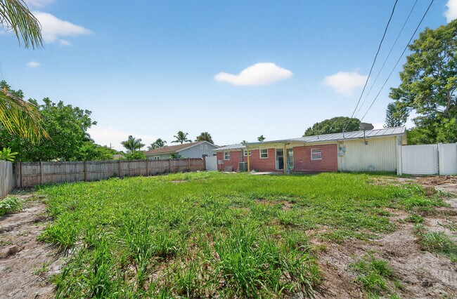 Building Photo - 5821 Urdea Rd