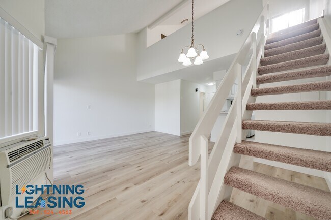 Building Photo - 6827 Whitsett Ave