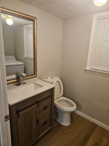 Building Photo - 1420 Villa Pines Ct NW