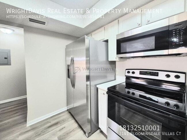 Building Photo - 3141 Bloomingdale Villas Ct