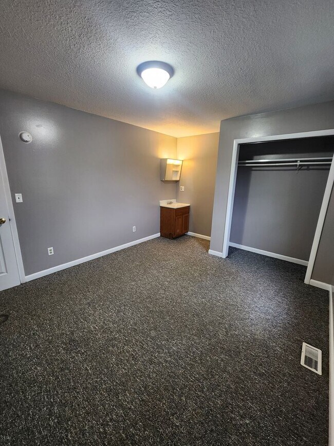 Building Photo - 1151 Johnson St