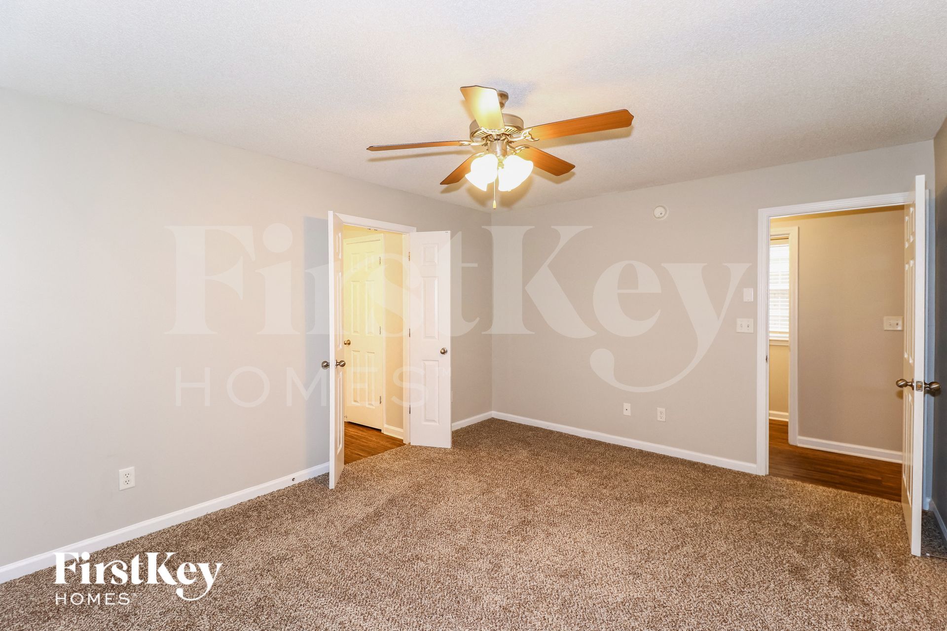 Building Photo - 8558 Shady Elm Dr