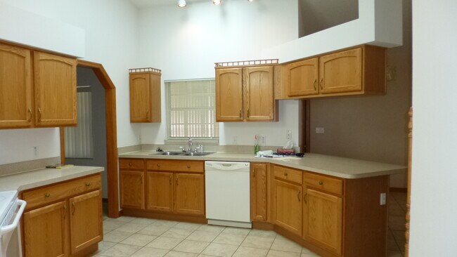 Building Photo - 2206 Deata Ct