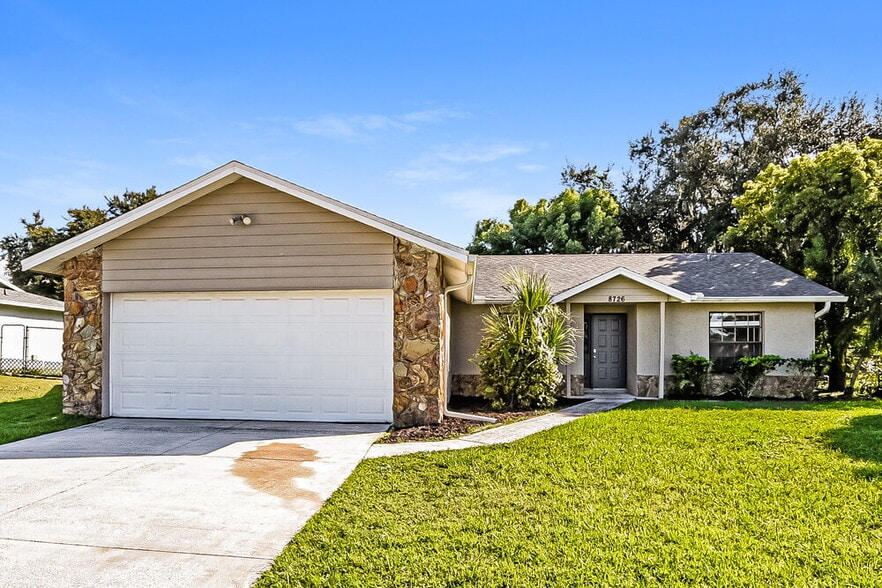 Primary Photo - 8726 Gopher Ln