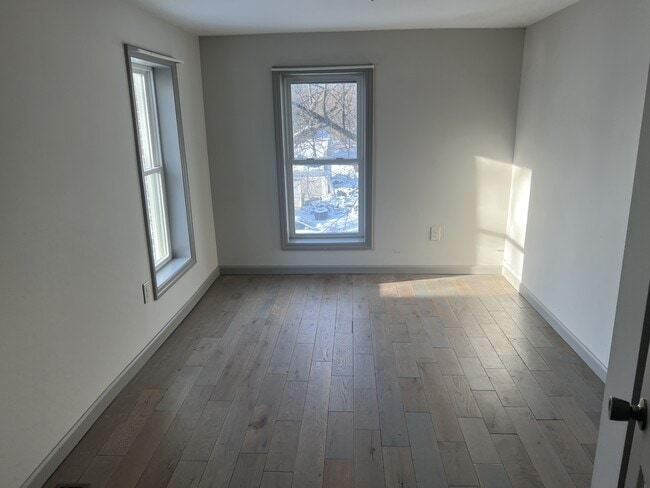 Building Photo - 34 N Lee St