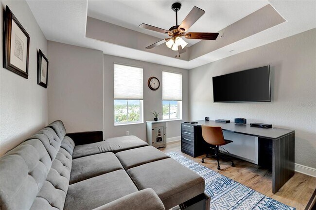 Building Photo - 501 Haben Blvd