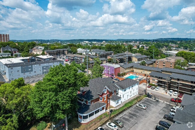 Aerial Photo - 1213 Laurel Ave