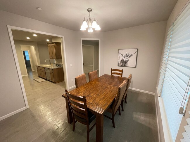 Building Photo - Chico 3 bed 2 bath luxury Belvedere neighborhood, 1800 sqft living space