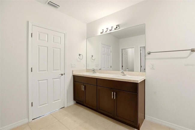 Building Photo - 3680 Pebble Terrace