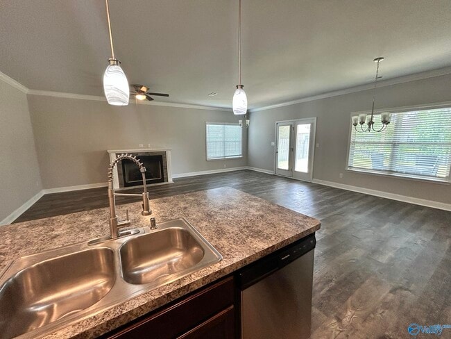 Building Photo - 107 Fourstar Ln