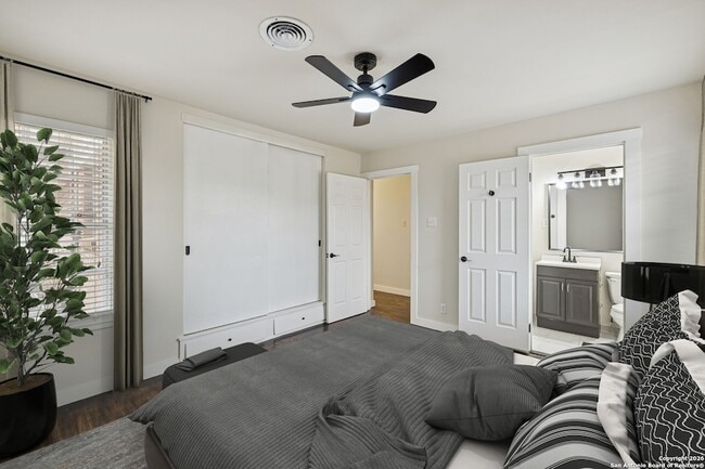 Building Photo - 4627 Allegheny Dr