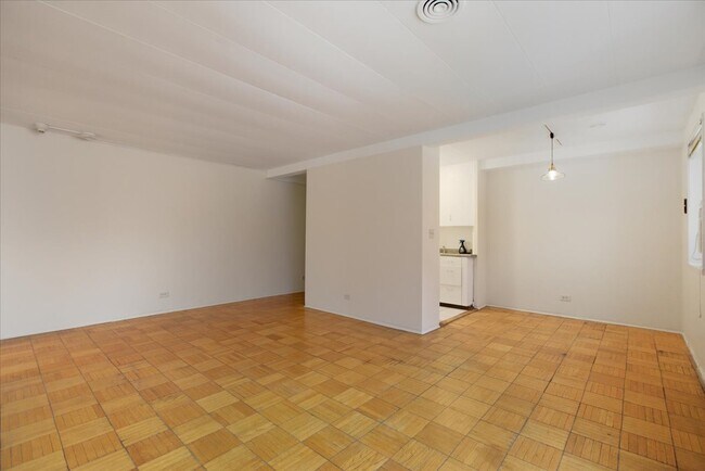 Building Photo - 7206 Oak Ave