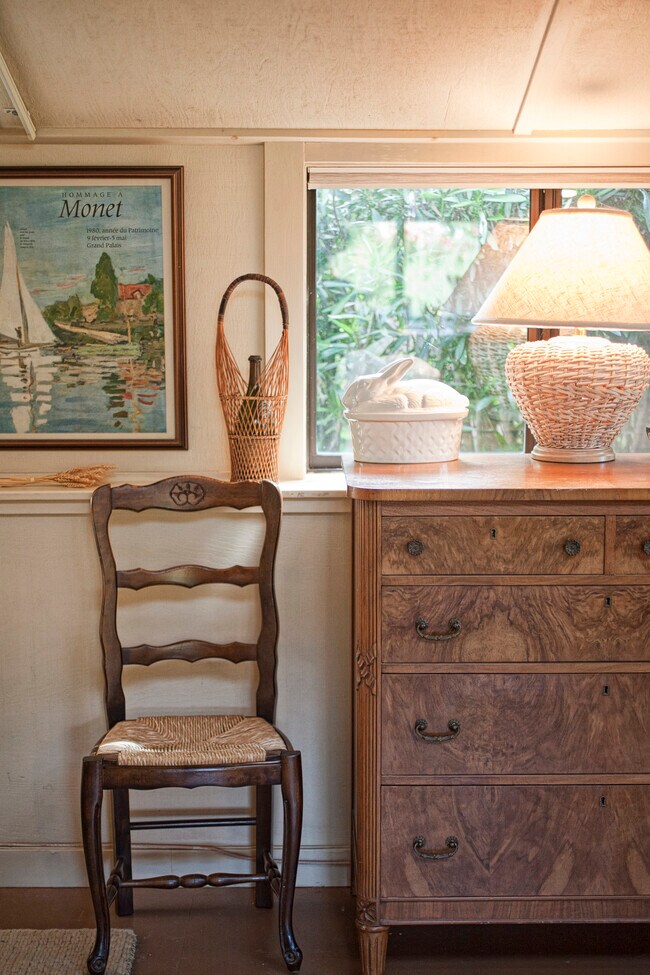 Building Photo - 430 Pratt Ave