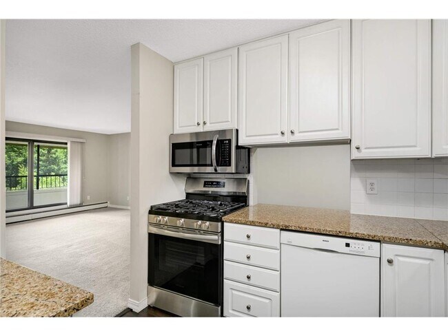 Building Photo - 7500 Cahill Rd