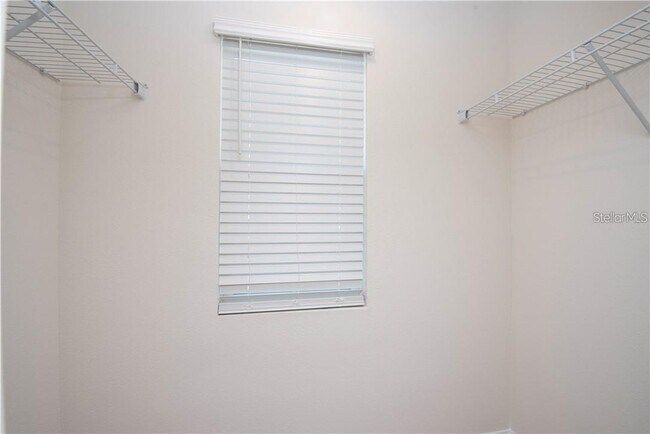 Building Photo - 2400 Avian Loop