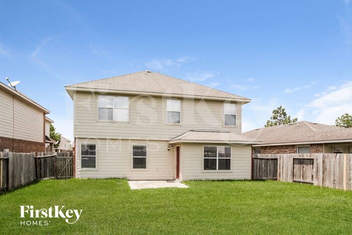 Building Photo - 2430 Pinpoint Dr