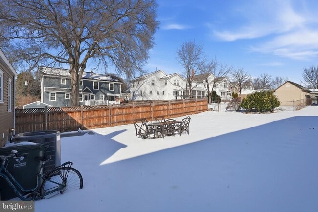 Building Photo - 1411 S Pollard St