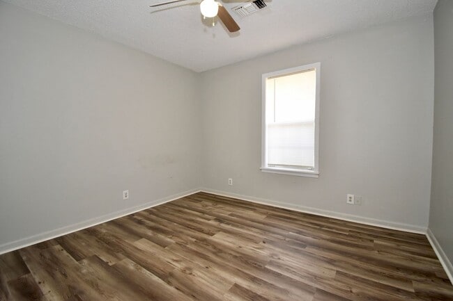 Building Photo - Centrally Located 3 Bed 1.5 Bath Home in Ruston
