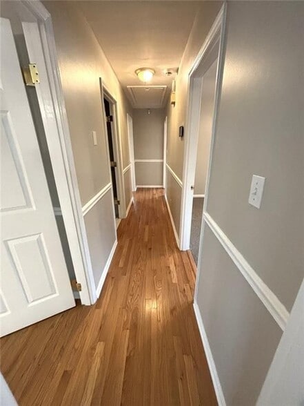 Building Photo - 558 Dorsey Cir SW