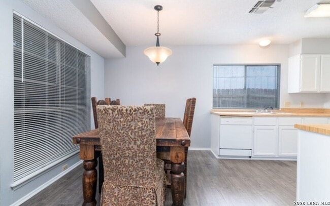 Building Photo - 5855 Cliffmont Dr